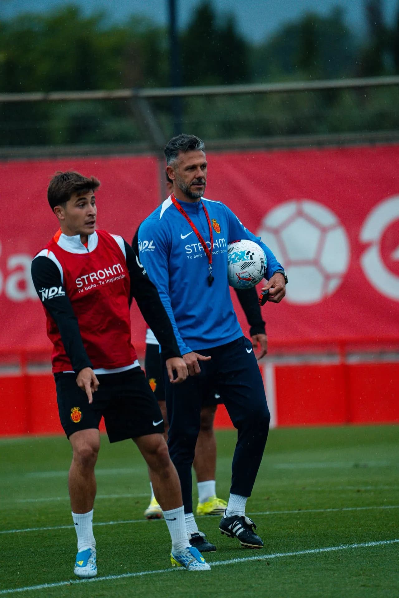Demichelis enciende al mallorquinismo: “Rata, impresentable, perreada histórica…”
