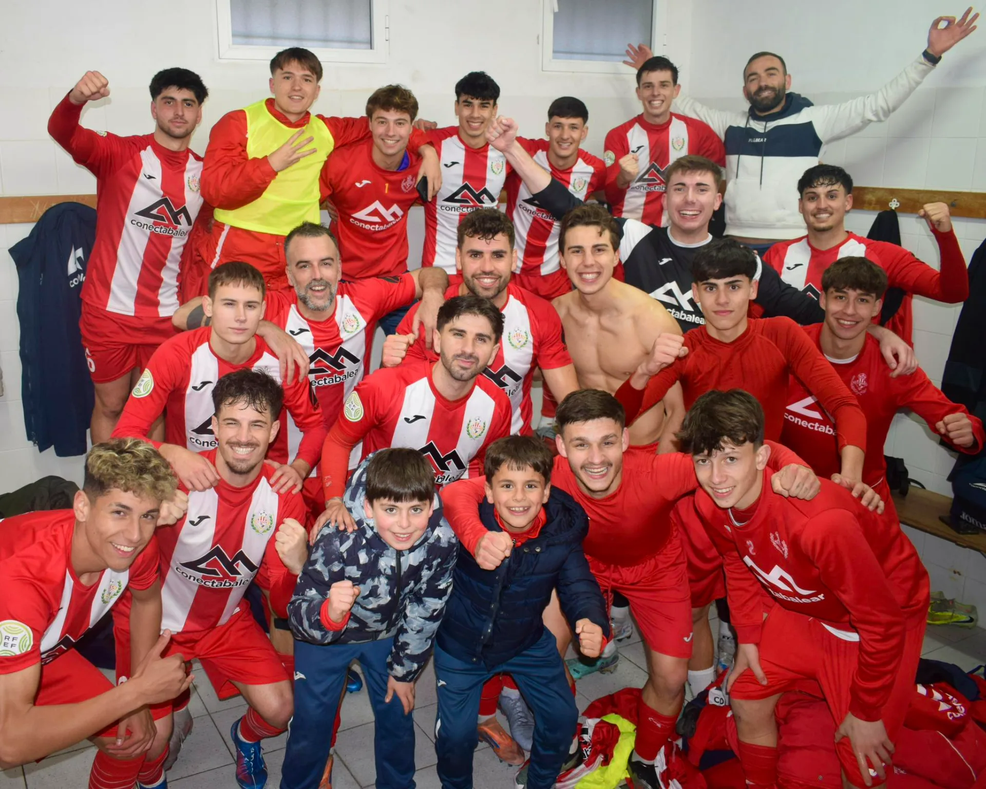 El Manacor vuelve a ganar y aprieta por el ascenso