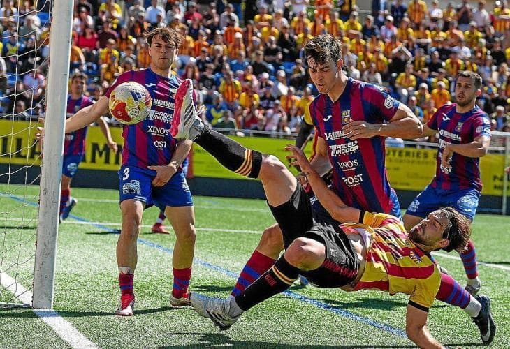 El Poblense cae en el campo del líder y encadena cuatro jornadas sin ganar