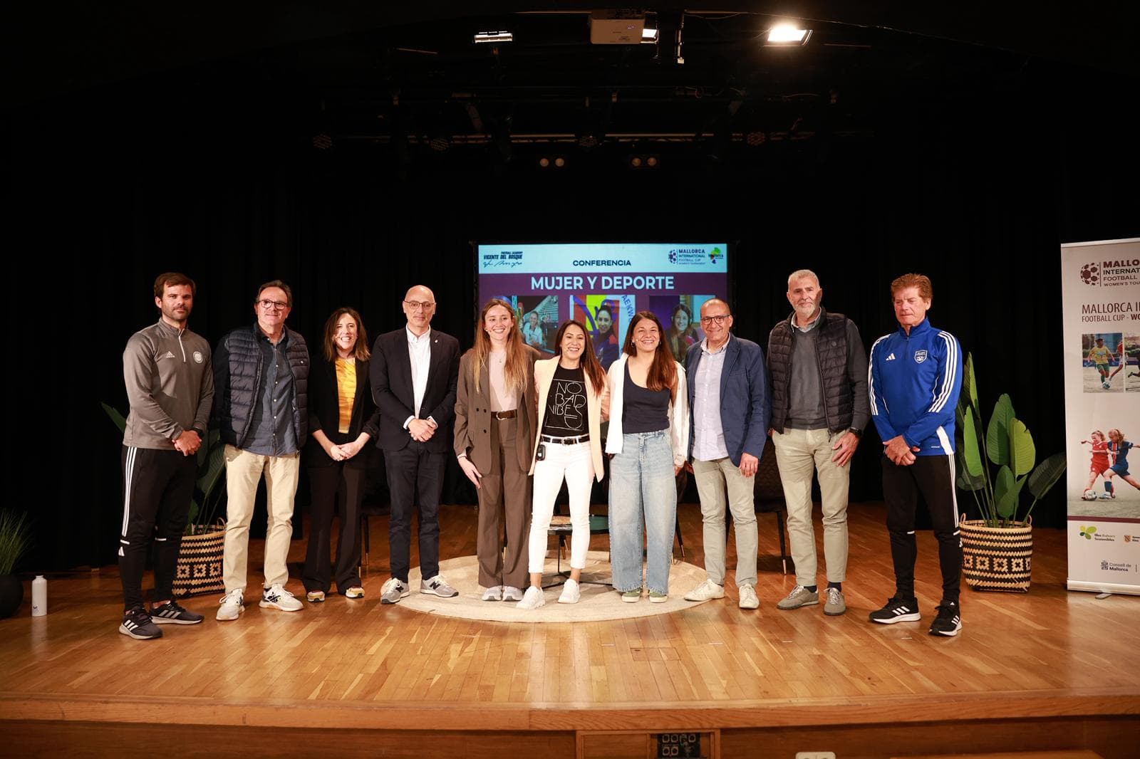 La conferencia "Mujer y Deporte": inspiración para las jugadoras Mallorca International Football Cup - Women's Tournament