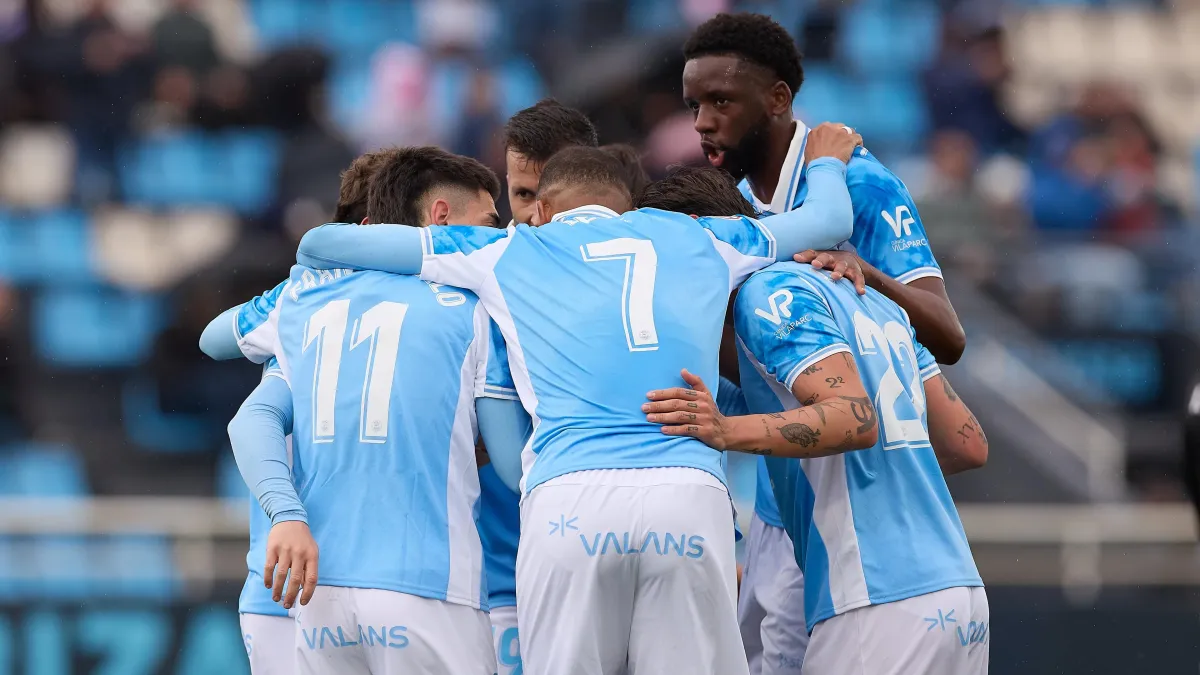 La UD Ibiza remonta y vence al Torremolinos (2-1)