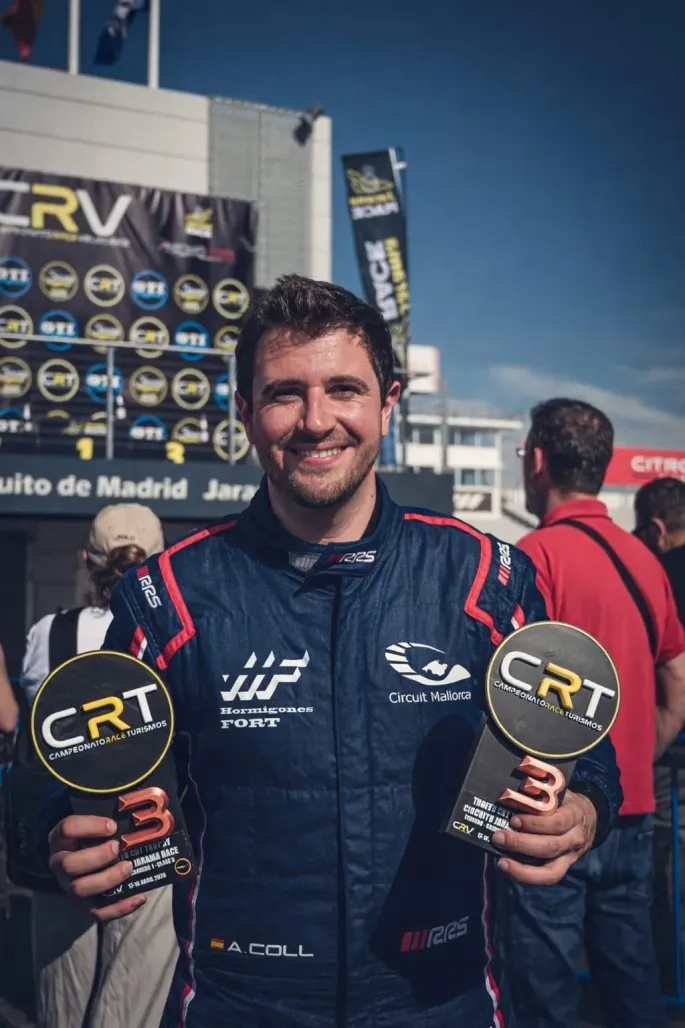 Albert Coll arranca el curso con doble podio en el Jarama