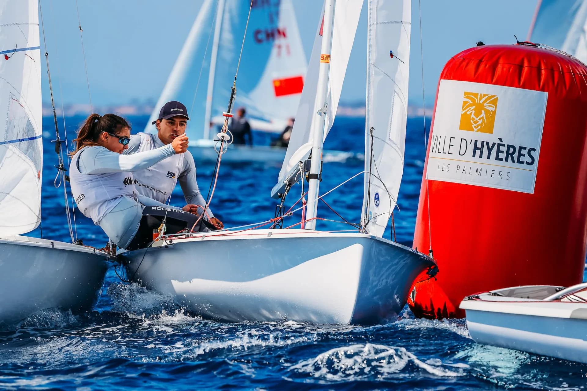 Protagonismo mallorquín en Hyères: tres regatistas se meten en la lucha por el podio