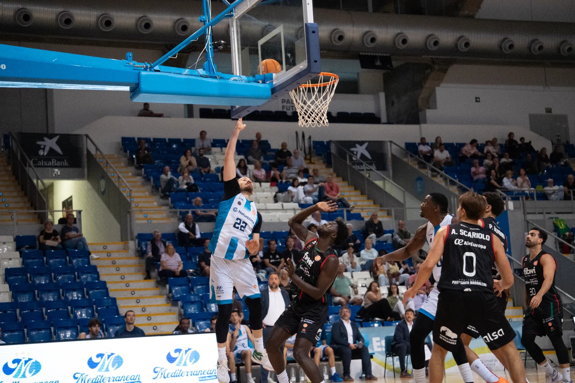 La recta final del partido condena al Fibwi Mallorca Bàsquet Palma ante el Inverready Gipuzkoa