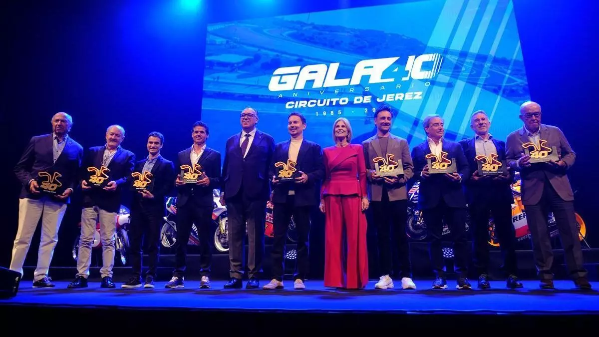 Jorge Lorenzo encabeza el homenaje a las leyendas del motor en el 40 aniversario de Jerez