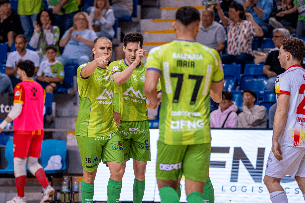 Goleada, victoria y playoff asegurado para el Palma Futsal