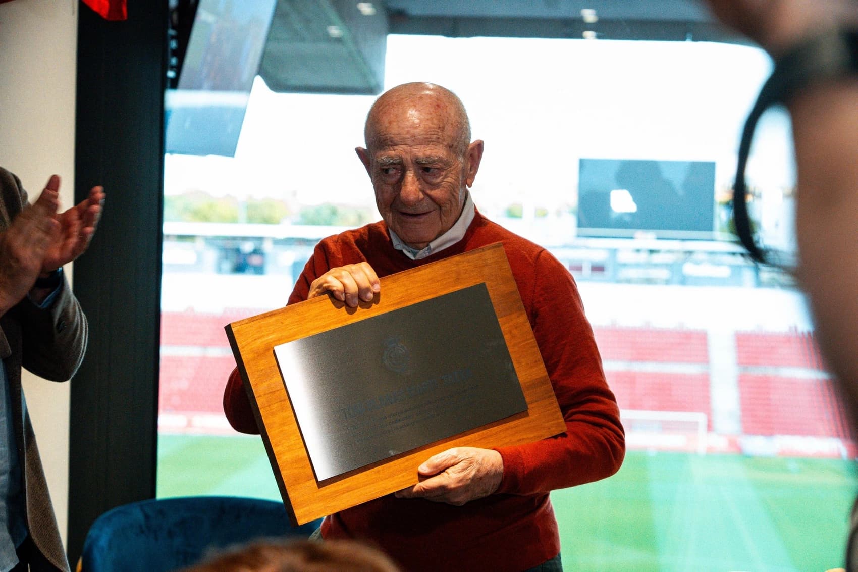 La Penya Arrabal homenajea a Toni Tatxa en su cena anual celebrada en el Estadi Mallorca Son Moix