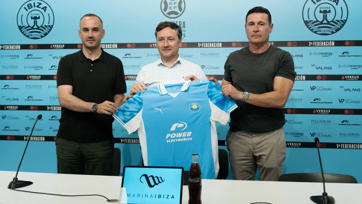 Raúl Llona: “Queremos un equipo que represente a la isla y haga sentir orgullosa a la afición”