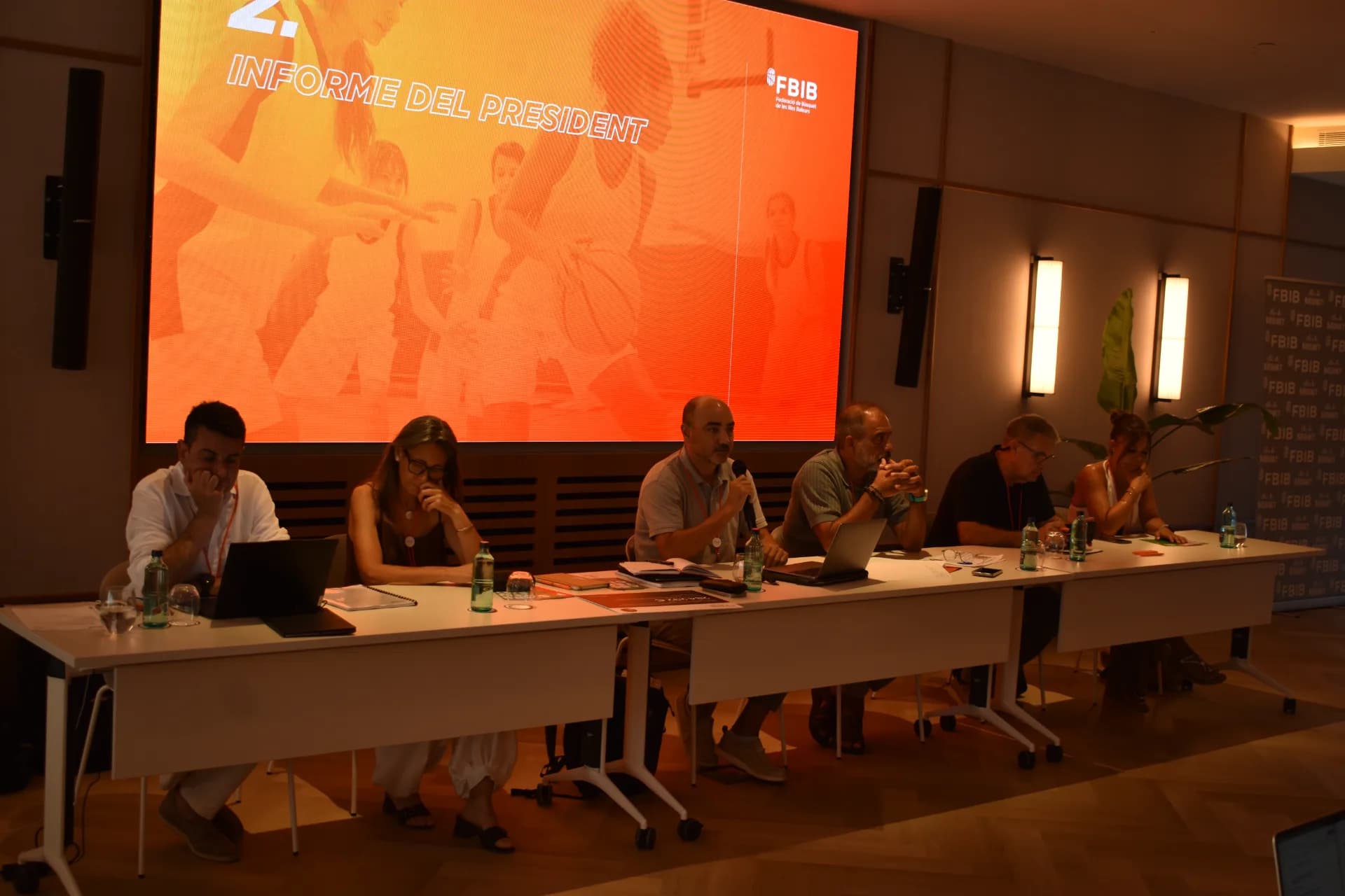 Juanjo Talens presenta l'Informe del President a l'Assemblea General Ordinària