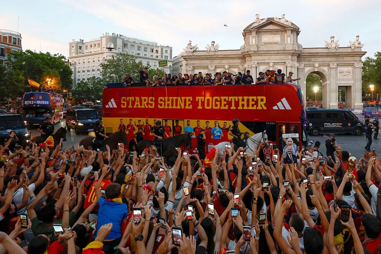 La fiesta más grande jamás contada: ¡Más de 2 millones en las calles!