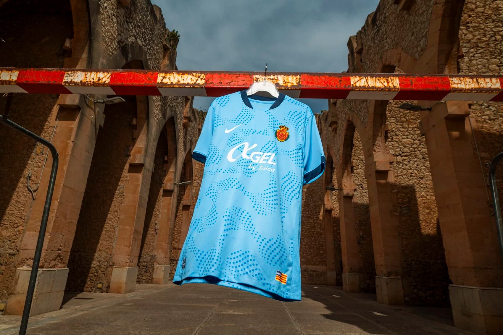 "Essència", la tercera equipación del Mallorca para la temporada 2026/27