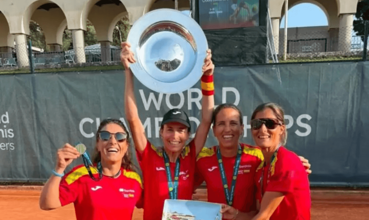 NURIA LLAGOSTERA Y PITI SINTES CAMPEONAS DEL MUNDO POR EQUIPOS +45 CON LA SELECCIÓN ESPAÑOLA