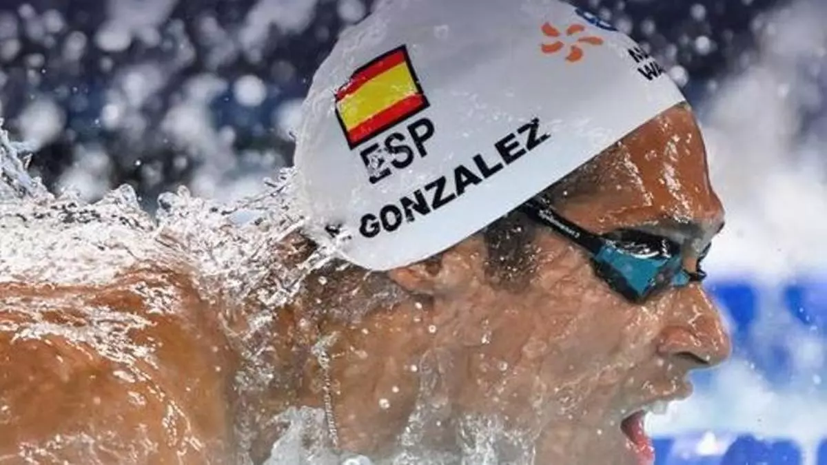 Hugo González se cuelga la plata europea en los 200 estilos con récord de España