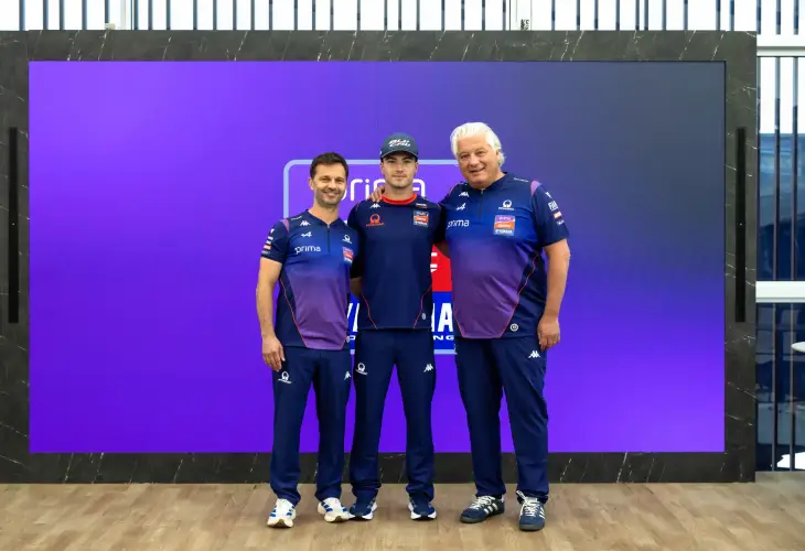 Izan Guevara da el gran salto: correrá en MotoGP con Prima Pramac Yamaha en 2027