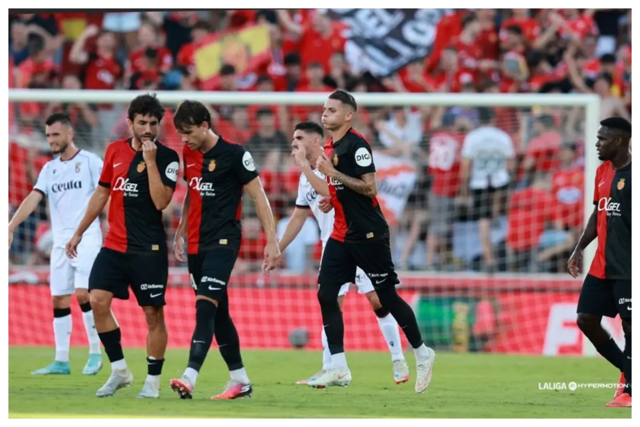 Álex Sala, bendito problema para Luis García