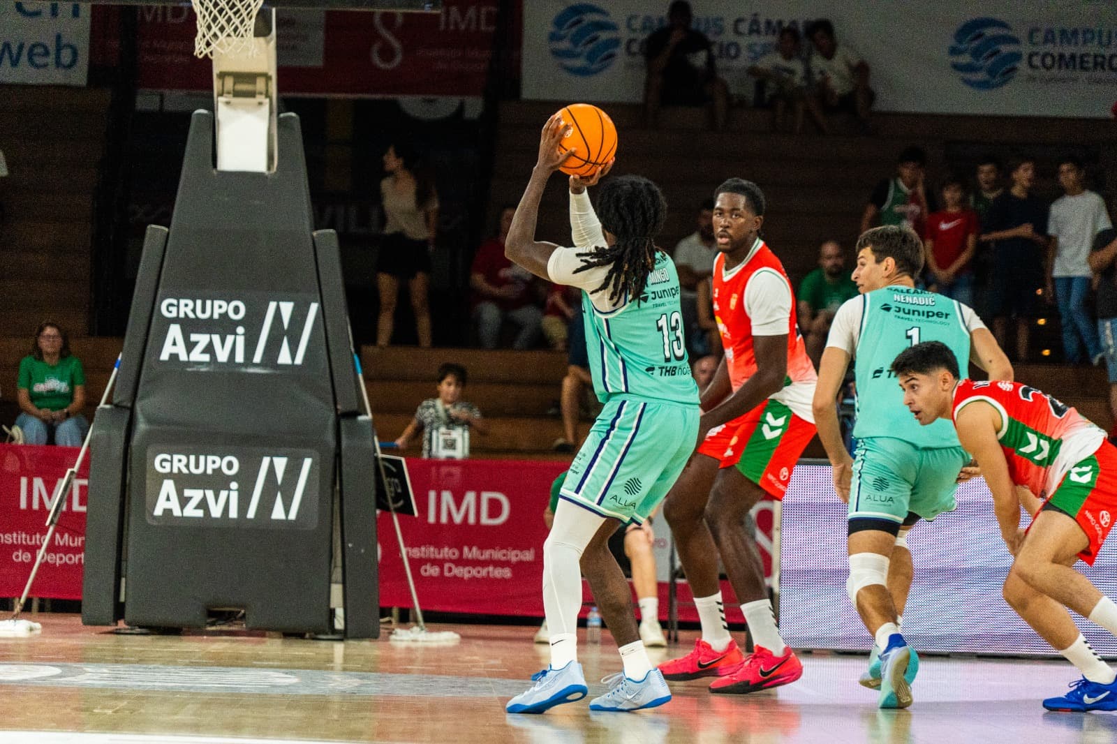 Una segunda mitad extraordinaria en defensa del Insolac Caja 87 frena al Palmer Basket