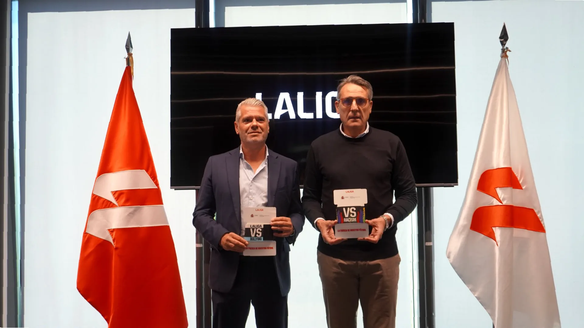 Más de 2.000 capitanes del fútbol balear lucirán brazaletes contra el bullying y el racismo